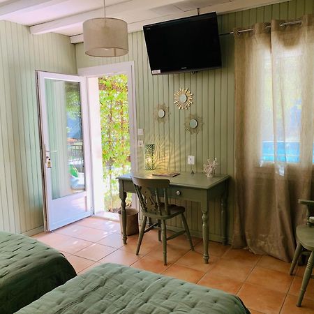 Logis Hotel Restaurant Hostellerie De La Tour Fontvieille Exterior foto